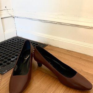 Lightly worn Tod's pumps